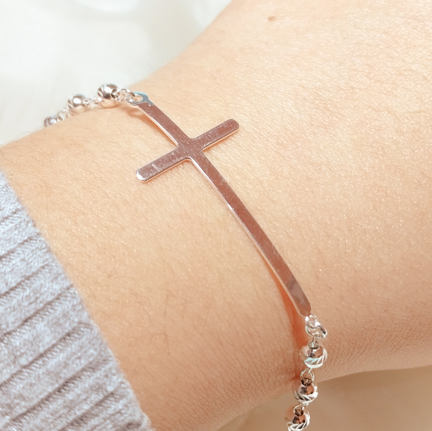 Pulsera con Cruz en Placa